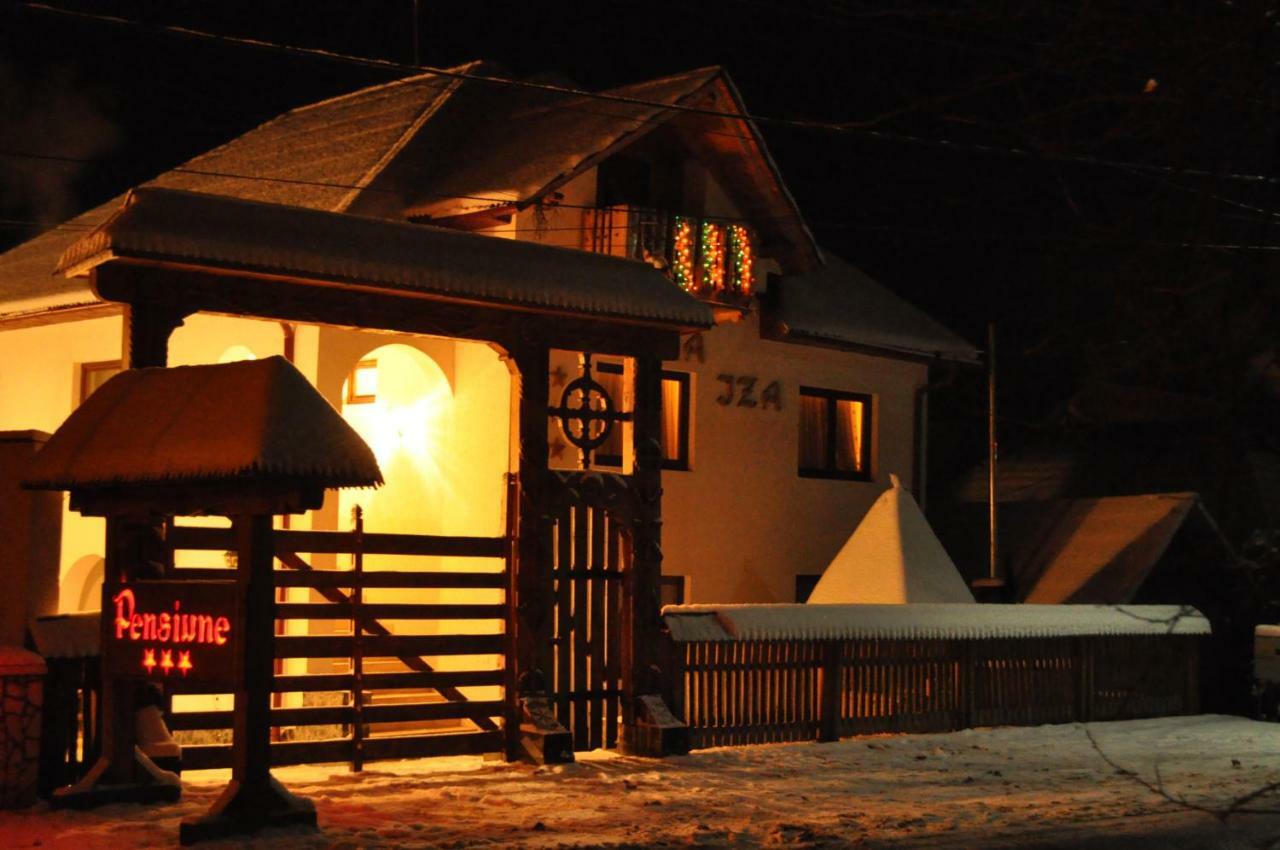Cabana Iza Hotel Bîrsana Екстериор снимка
