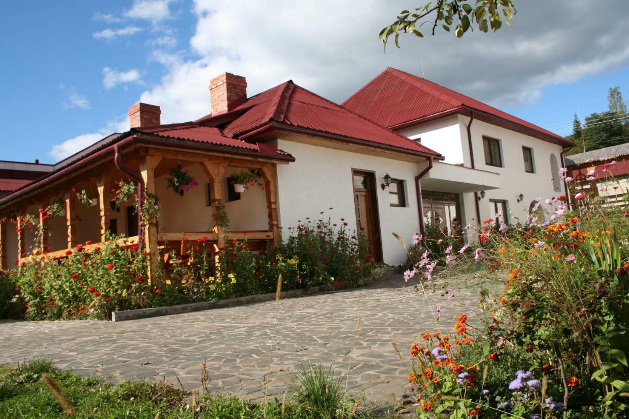 Cabana Iza Hotel Bîrsana Екстериор снимка